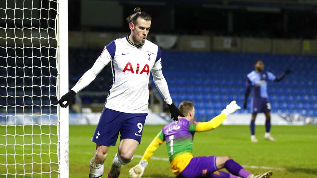 FA Cup: Gareth Bale scores as Tottenham recover to oust Wycombe