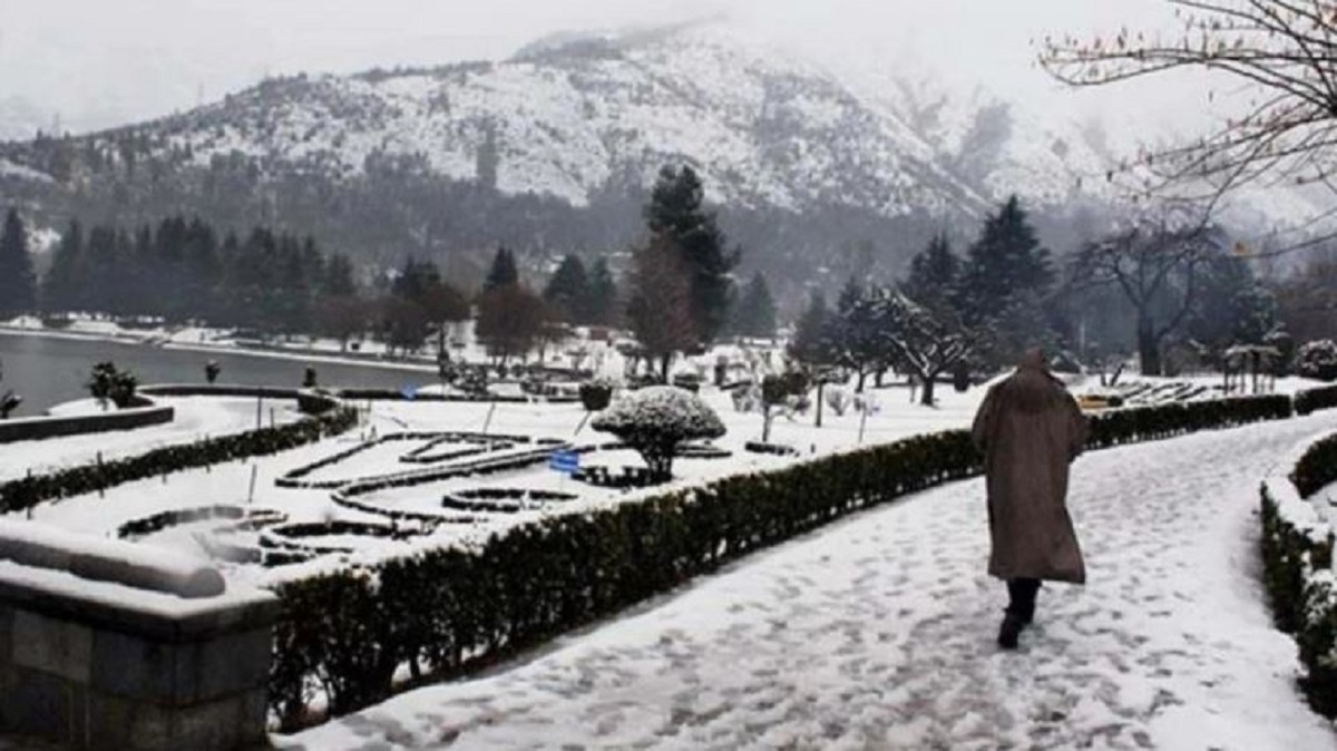 Frost bites Valley, Drass freezes rock solid at minus 28.5