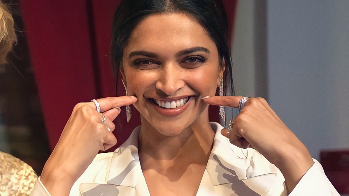 'If life makes you a star, be like Deepika Padukone': Fans shower