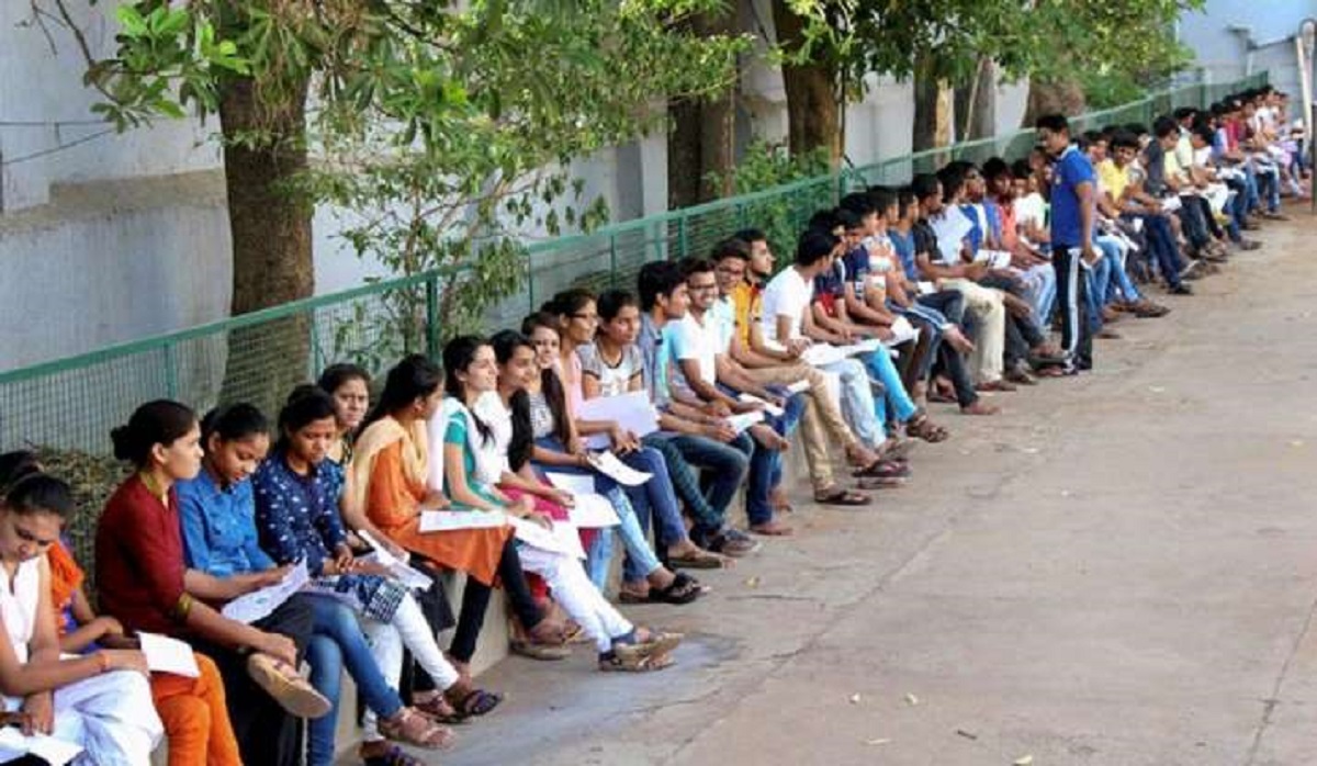 Candidates request to scrap 75 pc criteria for JEE Mains, grant multiple attempts for JEE Advanced 2021