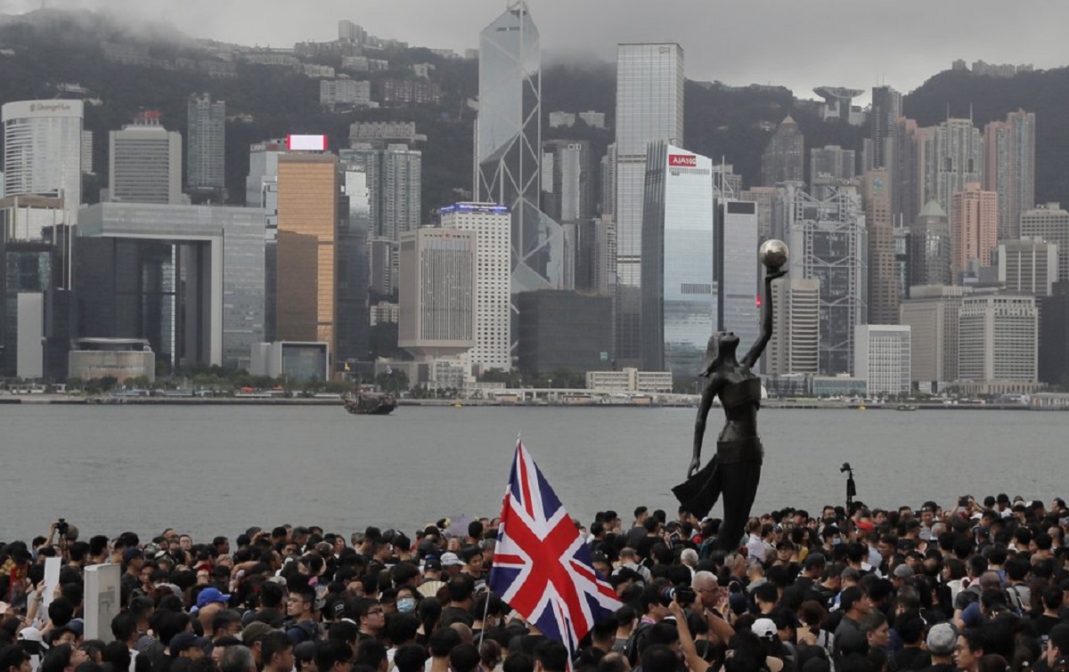 Thousands flee Hong Kong for UK, fearing China crackdown