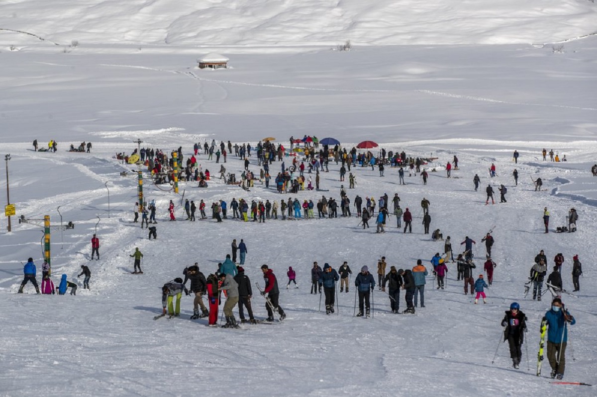 In Pictures | Tourists flock to Gulmarg as fresh snowfall drapes Kashmir in white