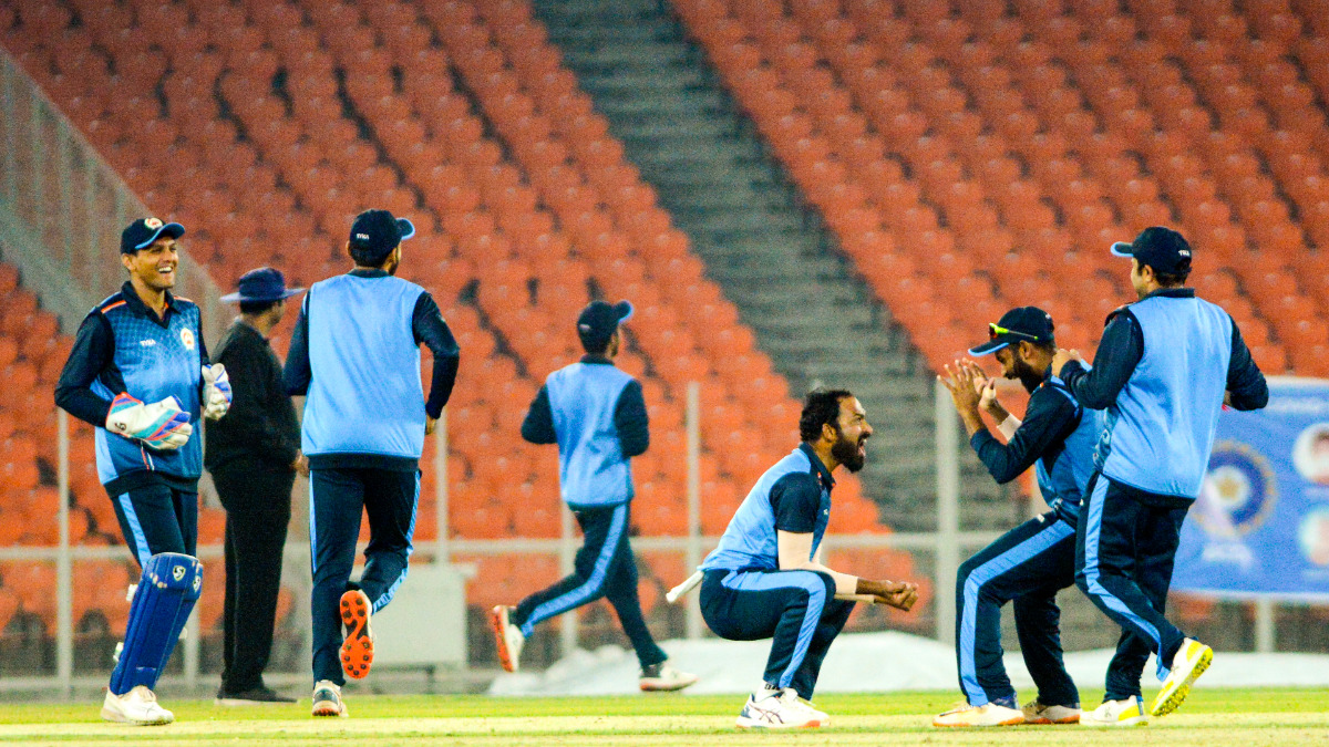 Syed Mushtaq Ali Trophy: Baroda Sets Up Final Clash Against Tamil Nadu ...