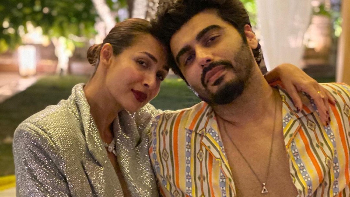 Malaika Arora shares mushy photo with beau Arjun Kapoor, wishes happy New Year 2021