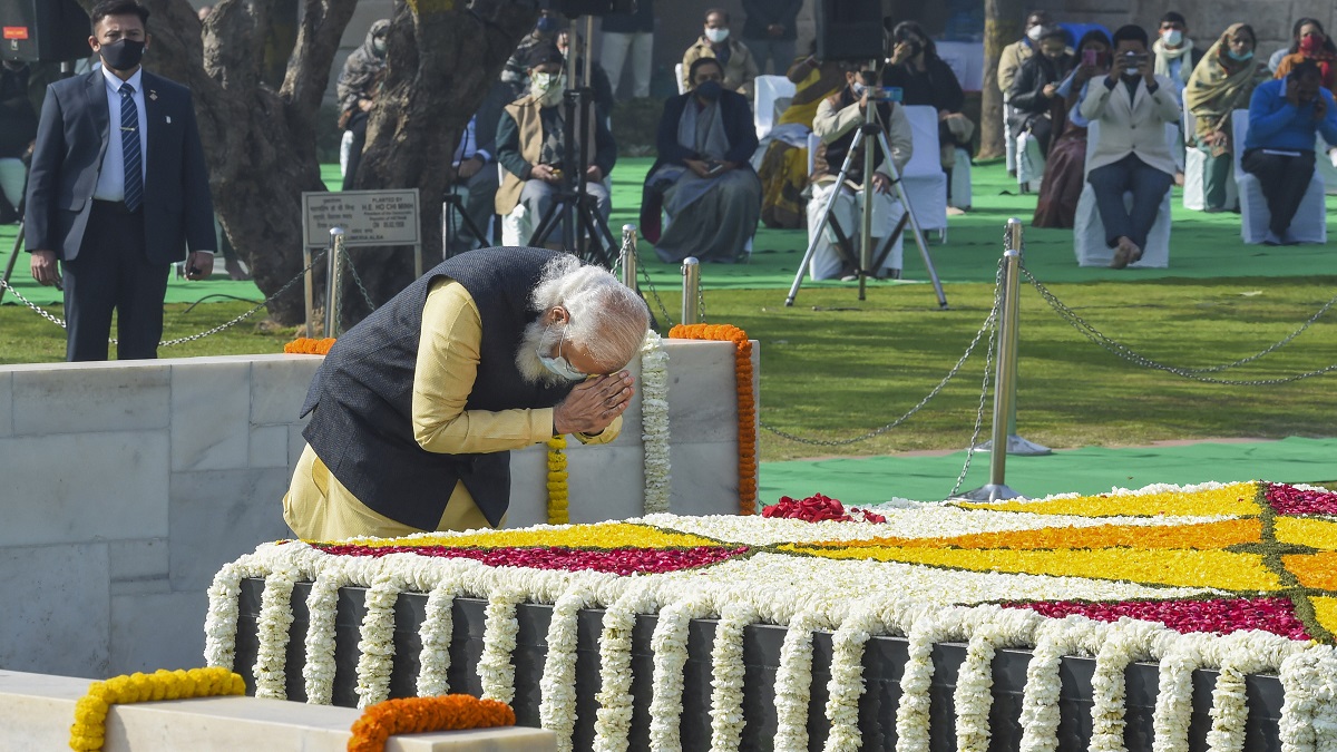 Martyrs Day PM Modi Mahatma Gandhi death anniversary tribute Raj Ghat ...