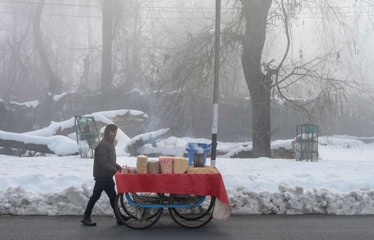 North India under grip of intense cold wave; Delhi to witness rain on Monday