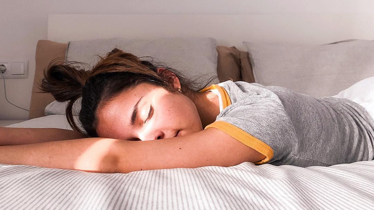 Vastu Tips: Know benefits of sleeping with your head in south direction ...