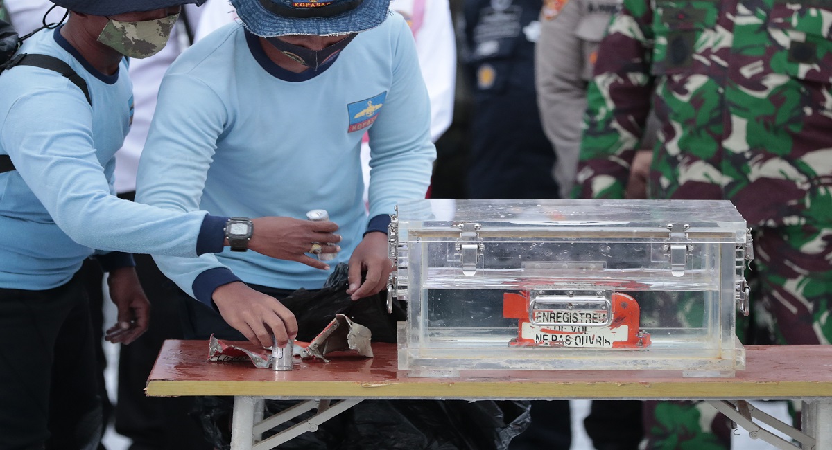 Sriwijaya Air Flight Data Recorder Recovered Indonesia Plane Crash ...