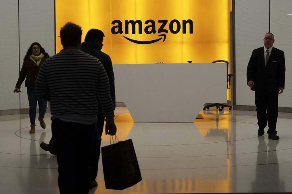 Amazon surpasses $100B in quarterly revenue for 1st time | Business News –  India TV