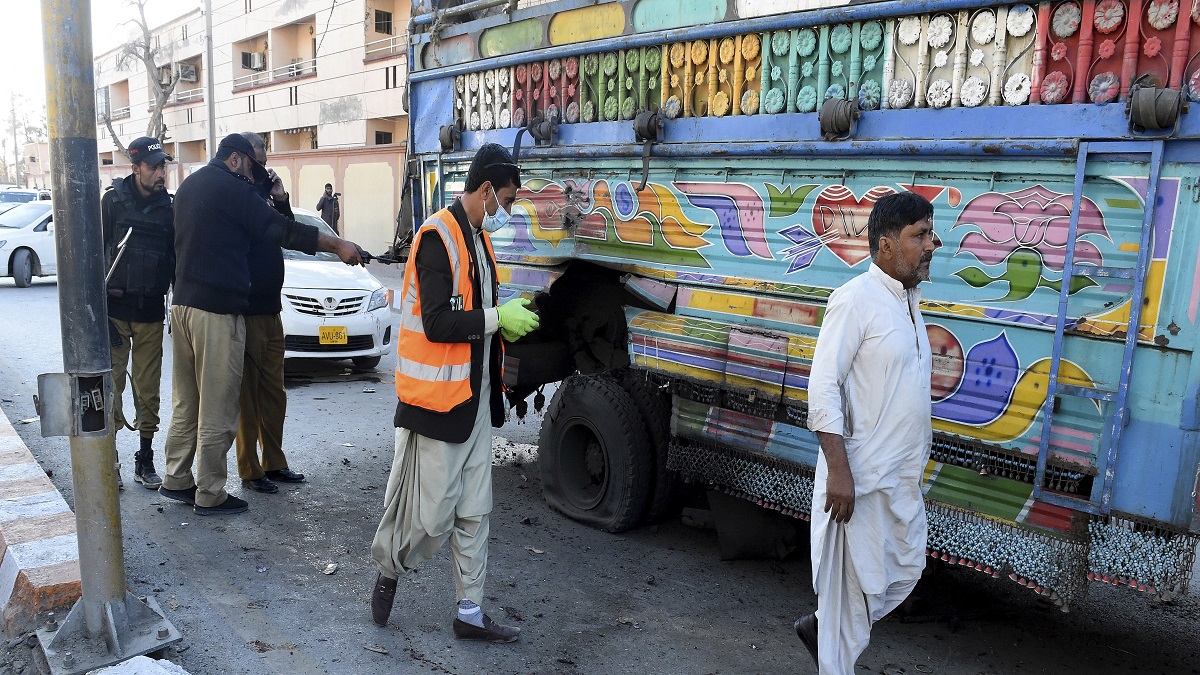 Bombing in southwestern Pakistan kills 2, wounds 5