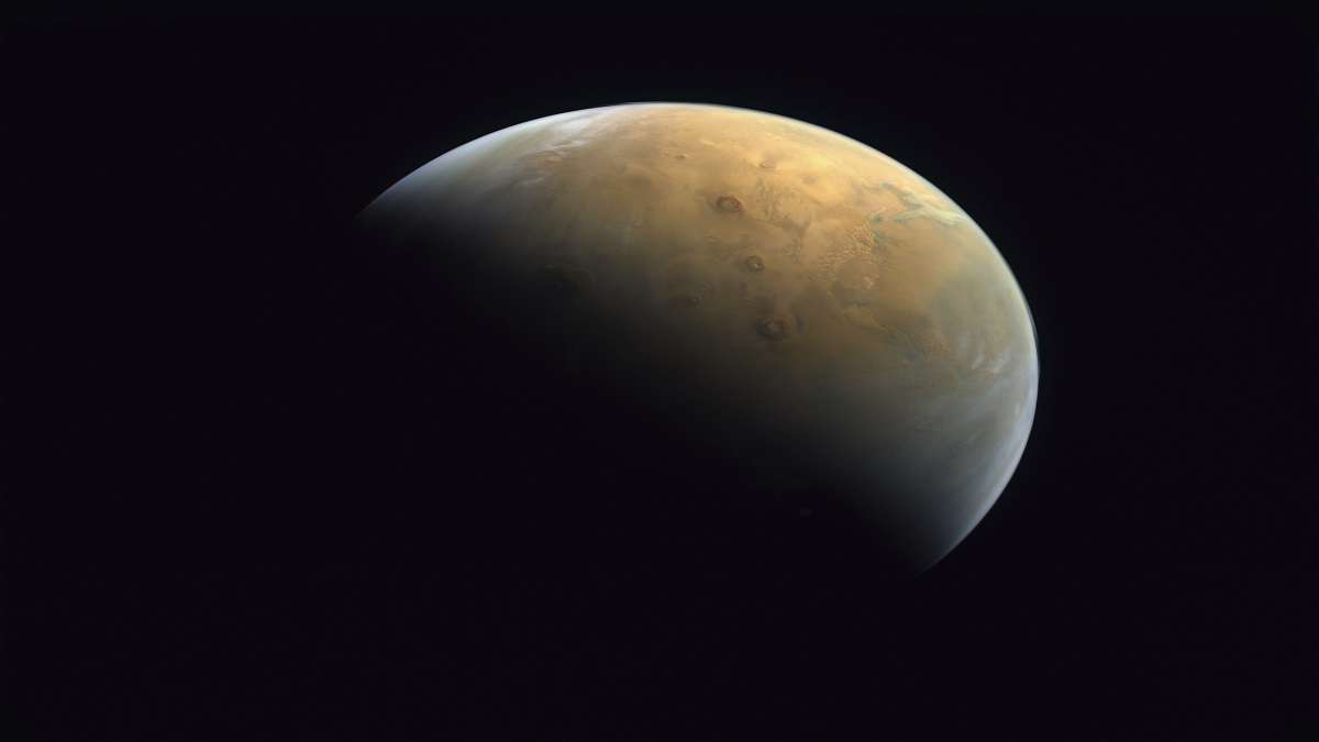 UAE probe sends first image of Mars to national space agency