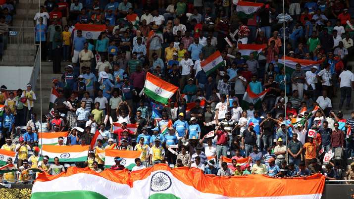 India vs England 2nd Test | Fans ignore social distancing norms, throng Chepauk stadium for tickets