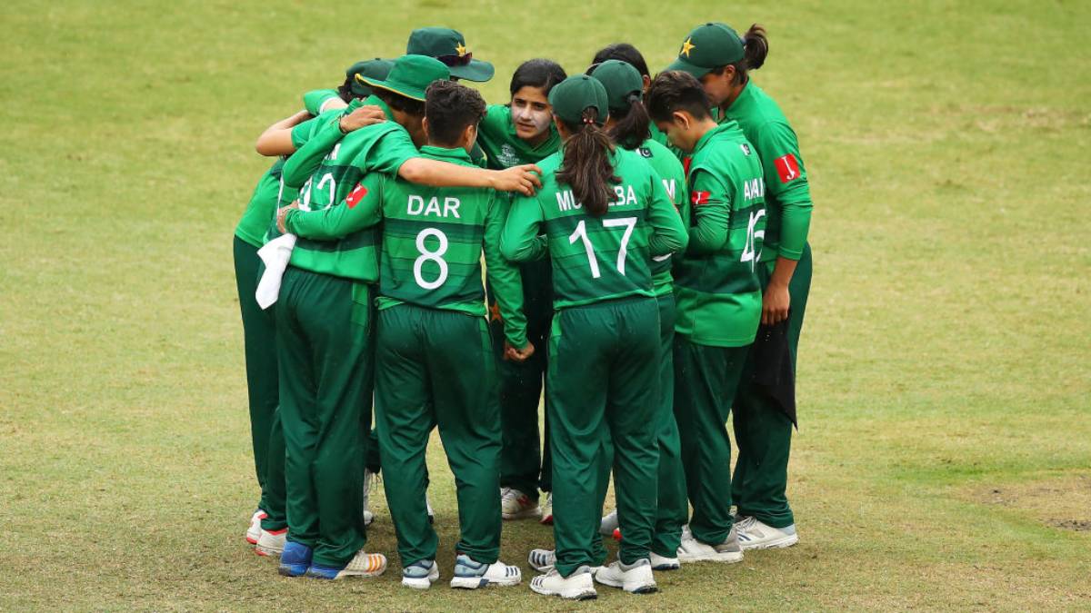 Pakistan women's tour of Zimbabwe ends abruptly as airline suspends operations