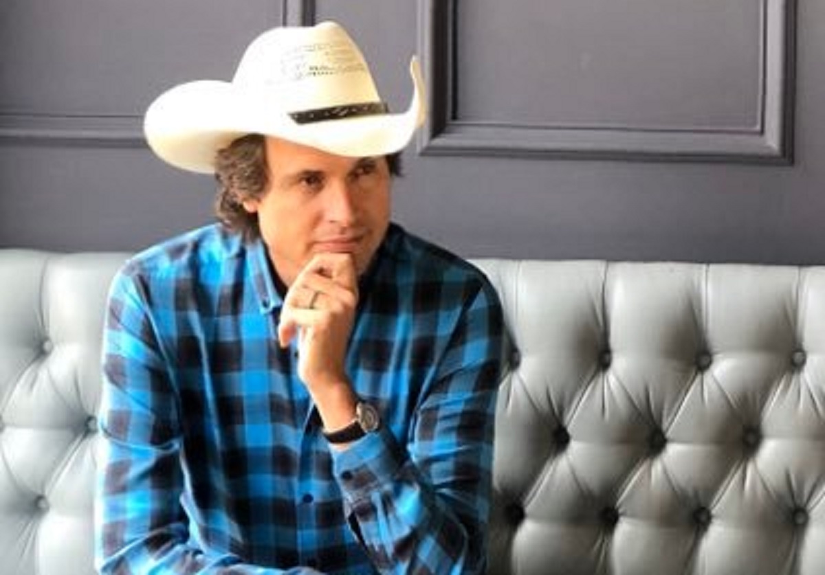 Elon Musk Brother Kimbal Musk Sells 25 6 Million Worth Tesla Shares Business News India Tv