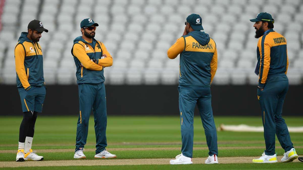 Pakistan coach warns against complacency in 2nd test against South Africa