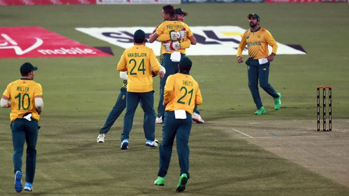 PAK vs SA, 2nd T20I: Dwaine Pretorius bags record five-for as South Africa beat Pakistan to level series 1-1