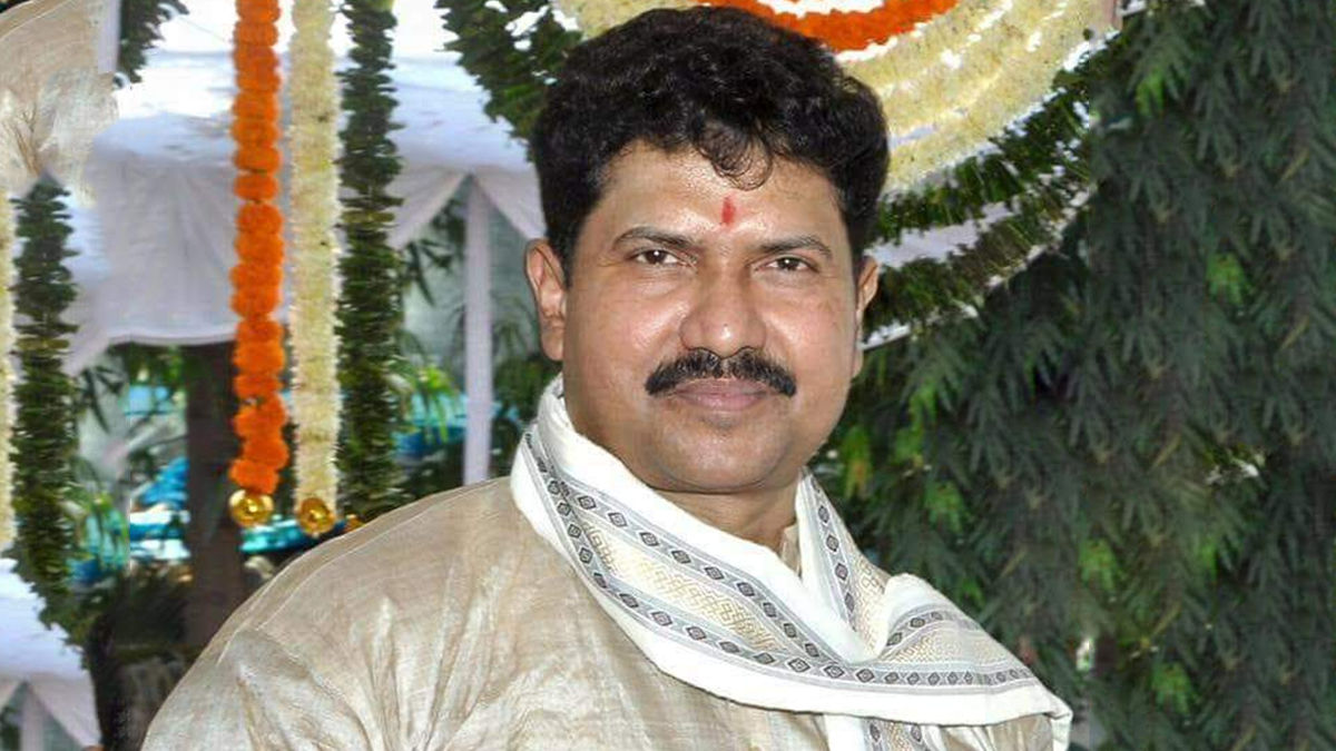 Lok Sabha MP Mohan Delkar found dead at a Mumbai hotel, suicide suspected