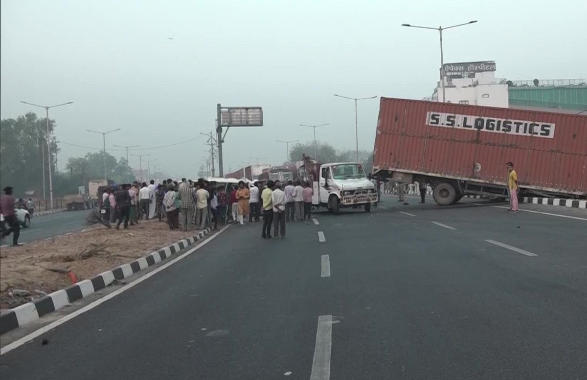 Agra accident: Nine killed, several injured in collision between truck and car