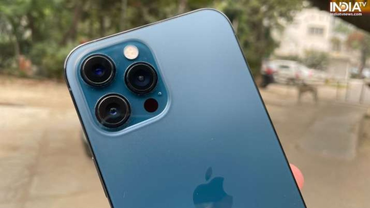 2023 iPhones may feature 'periscopic' telephoto lens