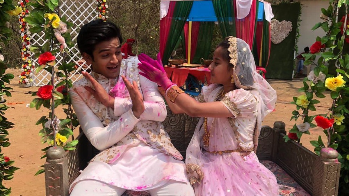 Barrister Babu Anirudh And Bondita Get Goofy During Holi Celebrations