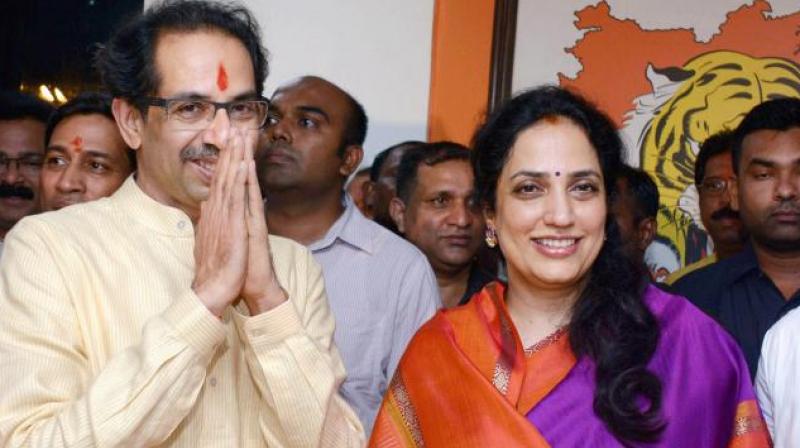 Maharashtra CM Uddhav Thackeray wife rashmi thackeray covid positive varsha  bungalow home isolation | India News – India TV