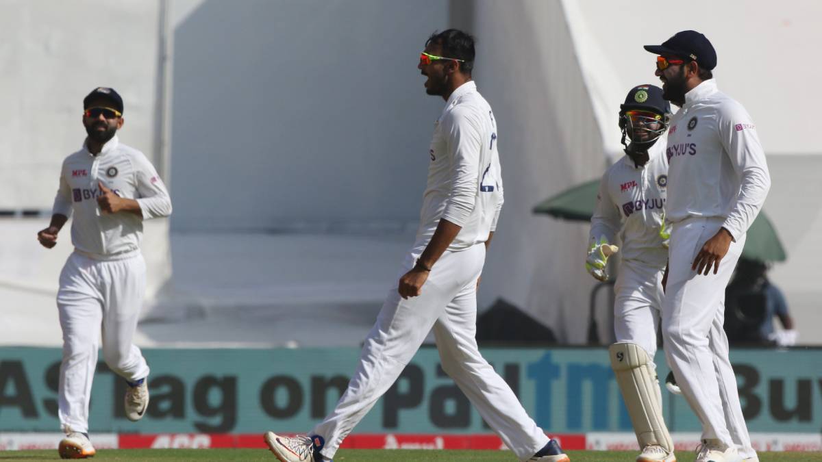 IND vs ENG 4th Test | Ashwin, Axar bundle out England for 205 as India take control on Day 1