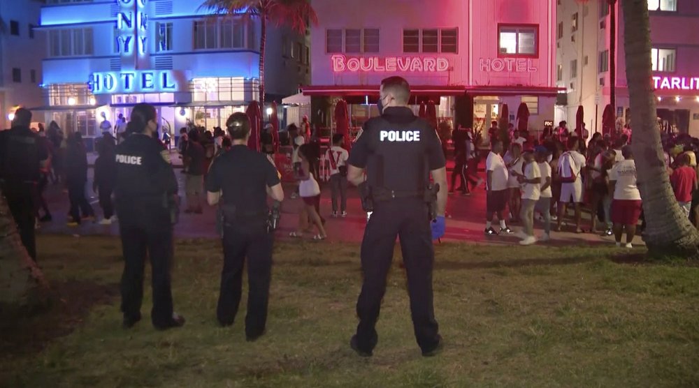 Miami Beach Curfew extended three weeks check unruly crowds India TV