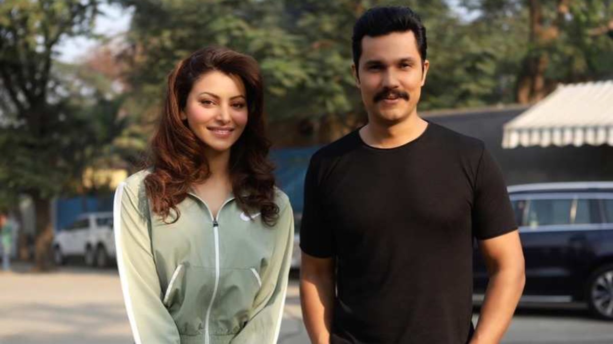 Inspector Avinash: Urvashi Rautela-Randeep Hooda reach Chambal for next ...