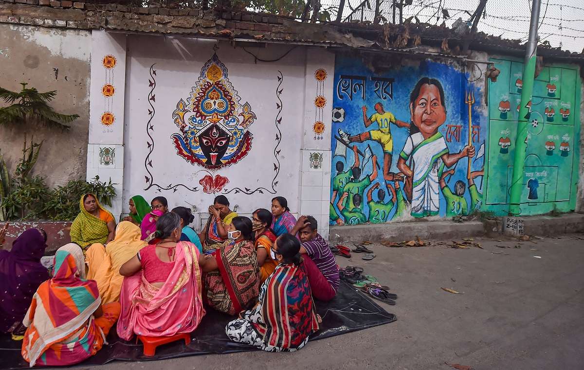 It's 'Khela Hobe' vs 'Jai Shri Ram' event at Bengal sweet shops