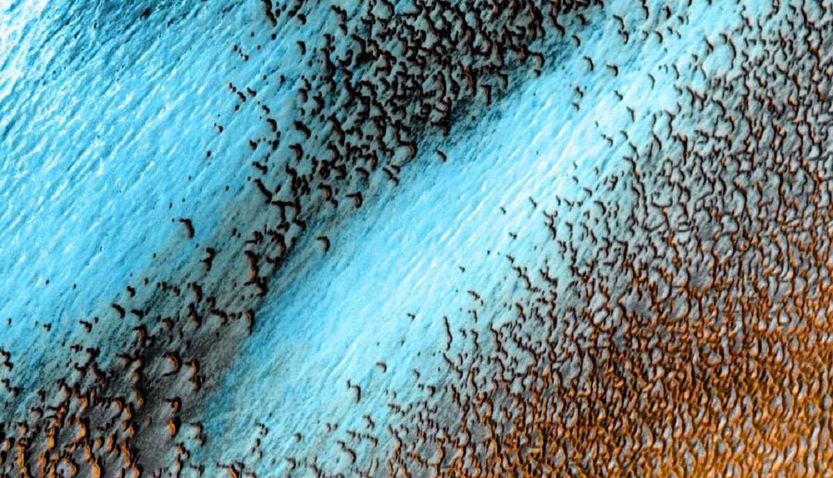 NASA shares stunning image of blue dunes on Mars