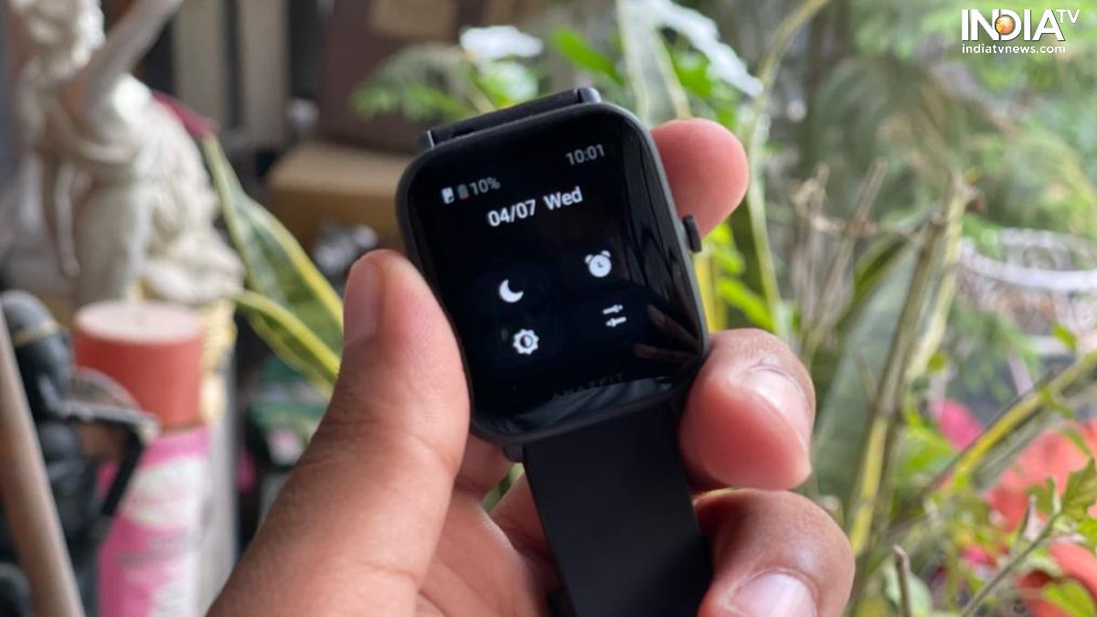 Amazfit Bip U Pro Review Price In India Features Health Tracking Reviews News India Tv