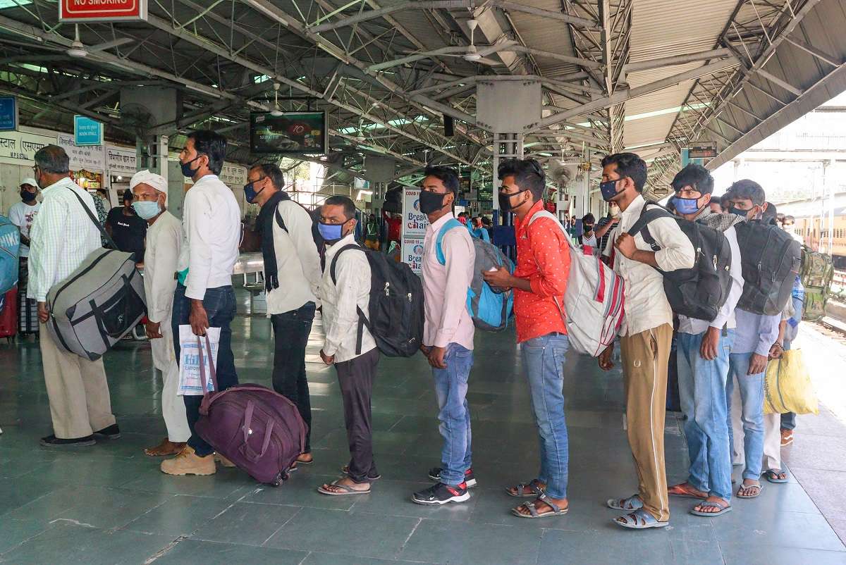 Covid Gujarat cross 5000 daily coronavirus cases first time India TV