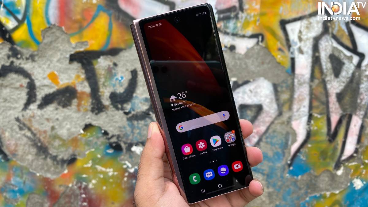 Samsung Galaxy Z Fold 2 Gets A Price Cut Technology News India Tv