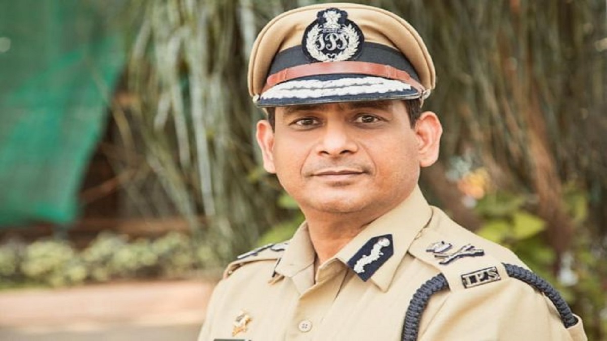 COVID: Mumbai Police Commissioner instructs cops to sport face shields on duty