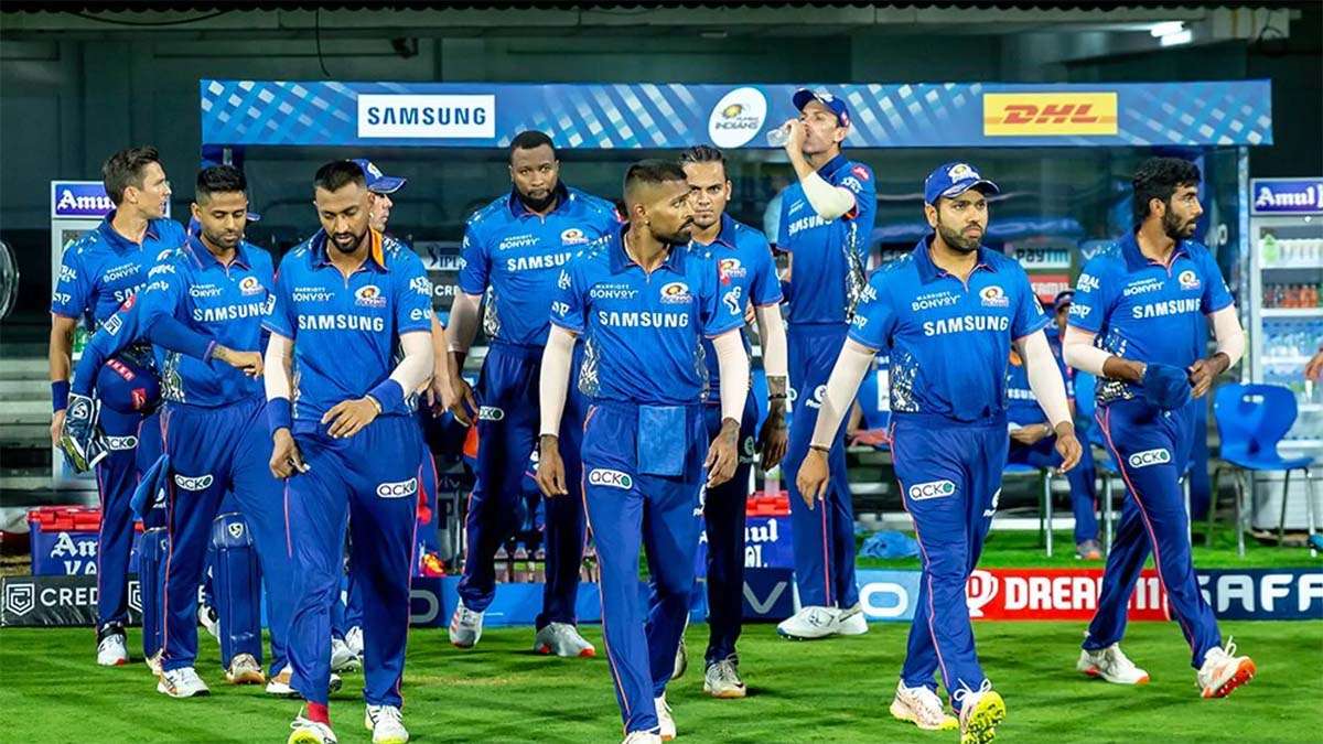 IPL 2021 Expert's Corner: Sanjay Manjrekar pinpoints two weaknesses of defending champions Mumbai Indians