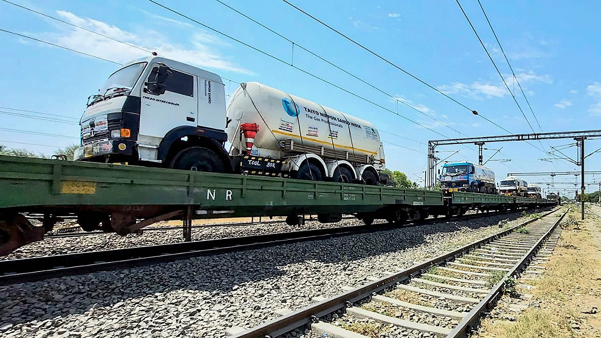 Oxygen Express: 10 containers carrying 150 tonnes of oxygen supplied in last 24 hours