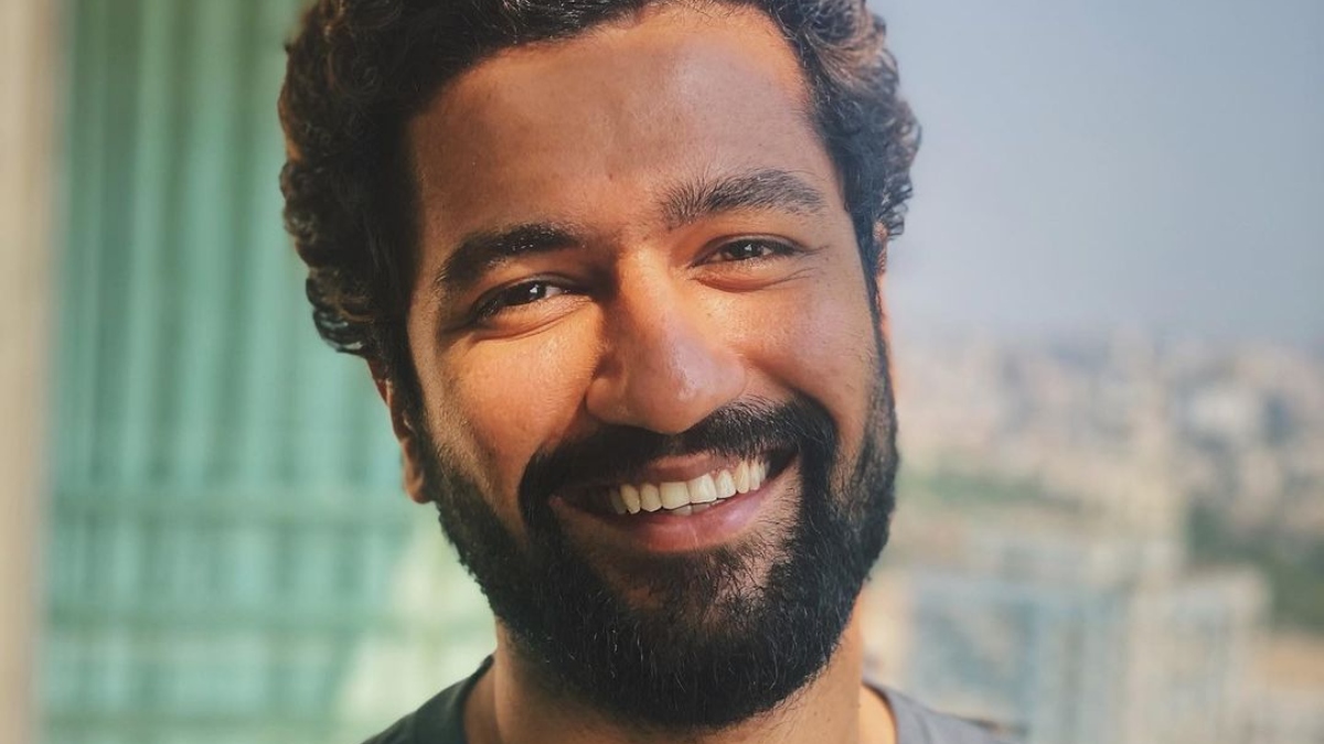 Vicky Kaushal Tests Negative For Covid 19 Shares Pic Flashing Broad Grin Celebrities News India Tv