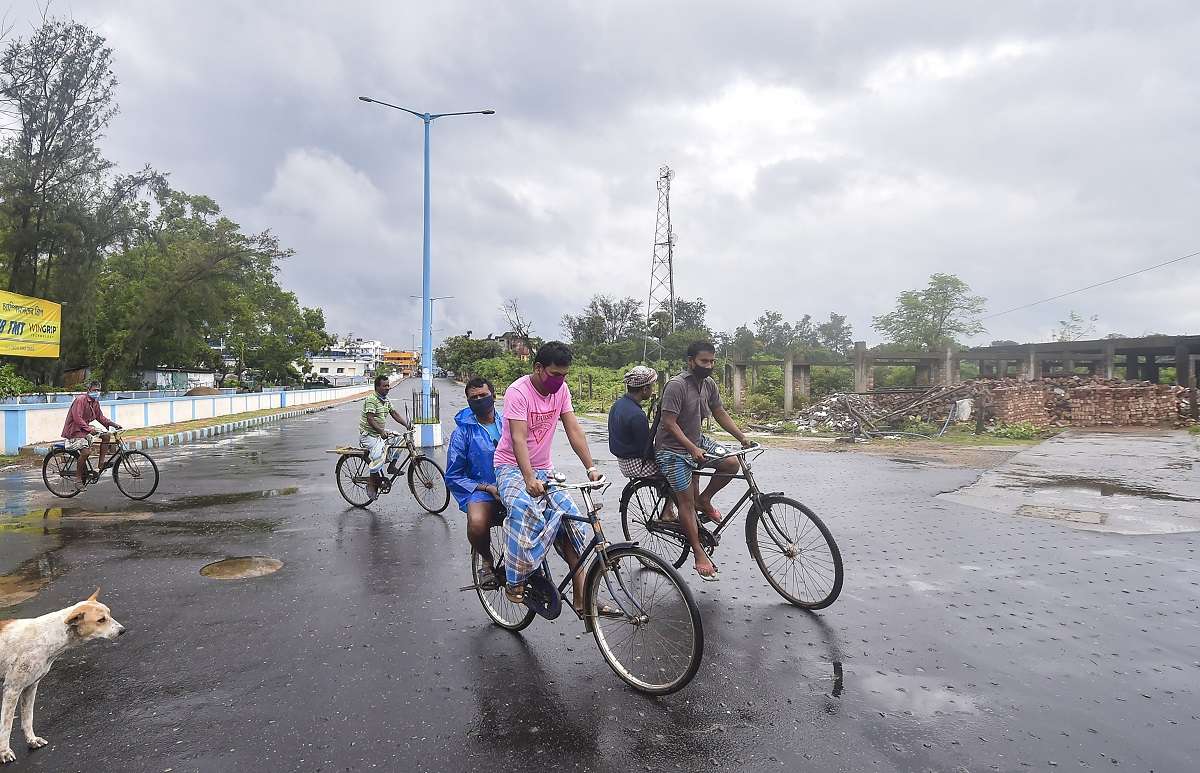 Cyclone Yaas to make landfall near Bhadrak coast tomorrow afternoon, red alert in Odisha districts