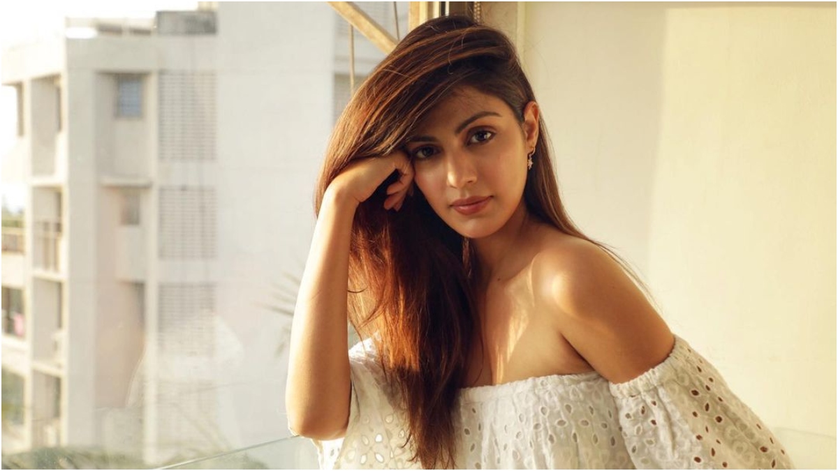 Rhea Chakraborty pens emotional note, says heart fills to see humanity ...