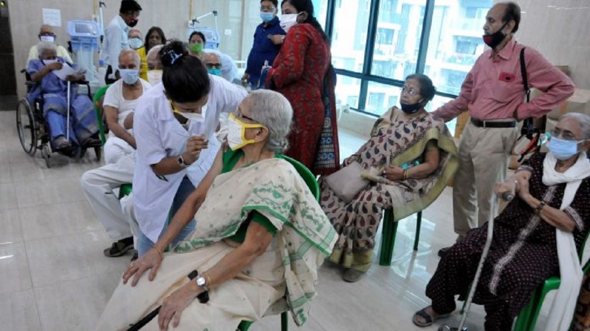 Centre asks states to take action against institutions giving Covid vaccination package with hotels