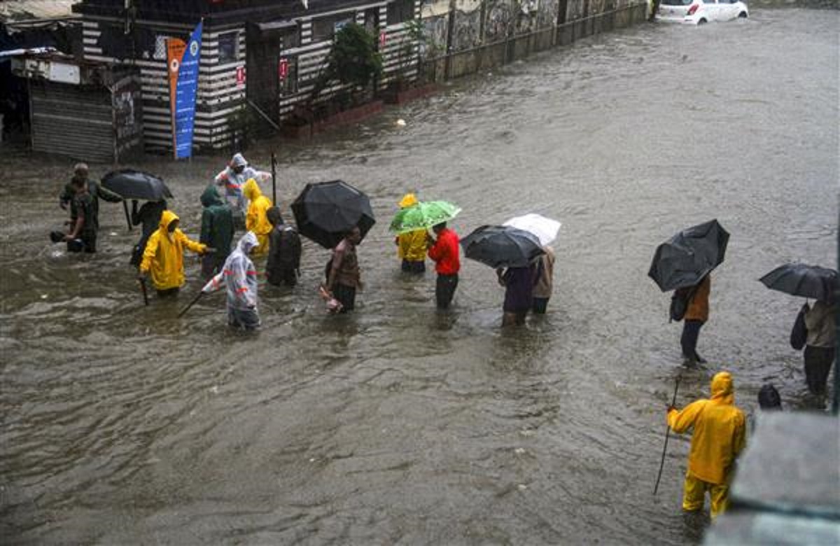 Rain lashes Mumbai; MeT dept calls it pre-monsoon showers