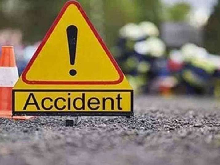 Maharashtra: Close shave for two as boulder falls on car as they step out for tea