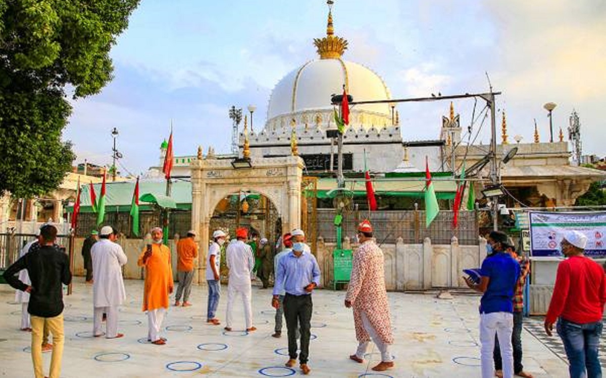 Ajmer Sharif Dargah reopens for devotees with COVID protocols in ...