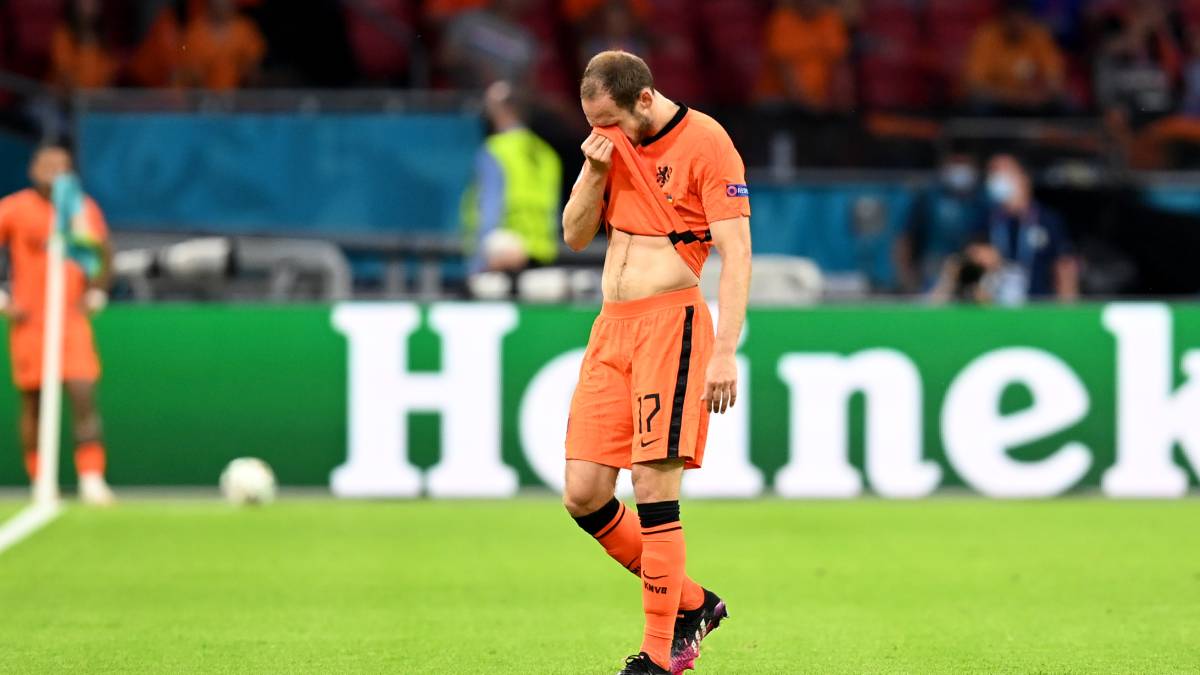 Euro 2020: Daley Blind hit hard by Eriksen's collapse