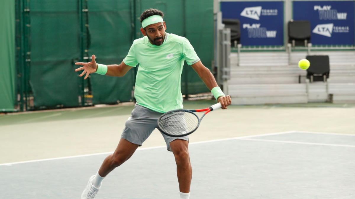 Sharan and Delbonis bow out of French Open