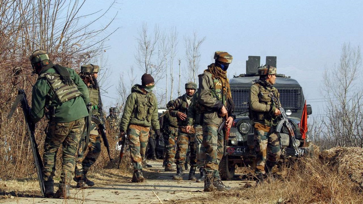J&amp;K: Soldier injured in exchange of fire with suspected terrorists near LoC in Rajouri