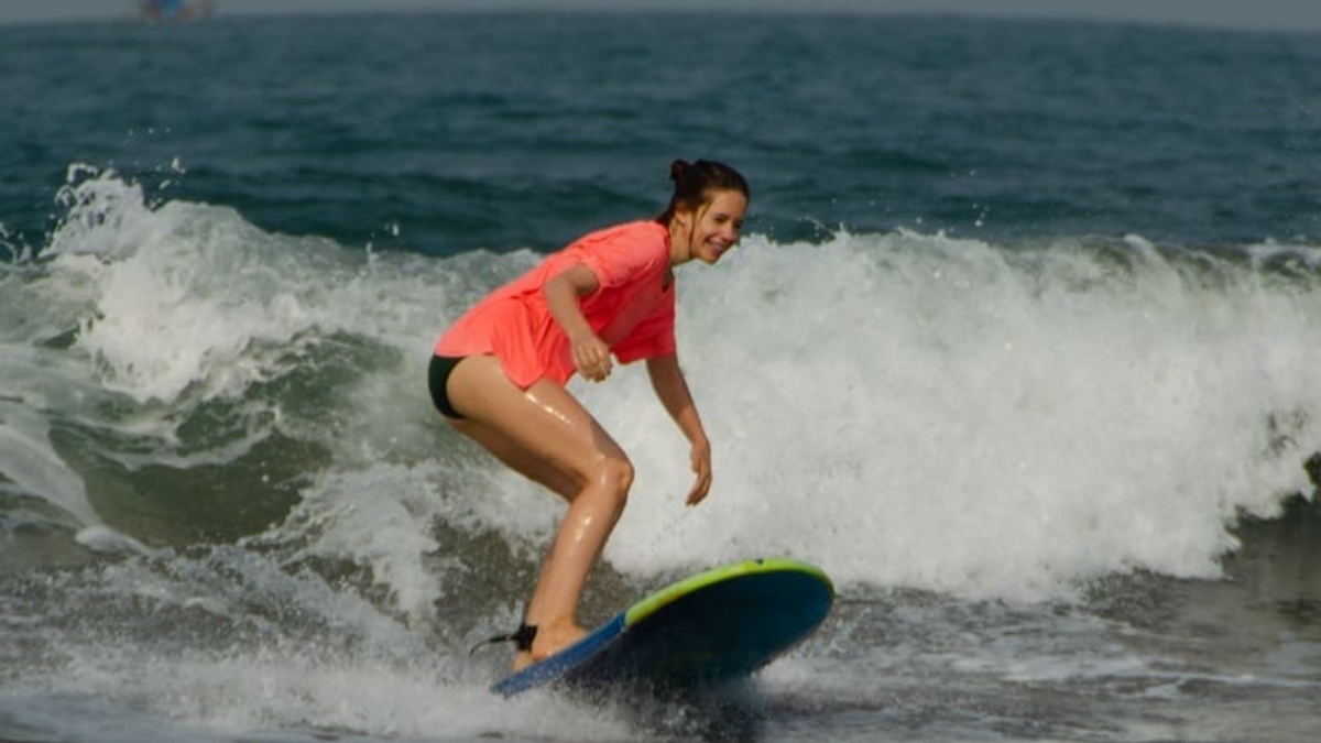 Kalki Koechlin amazes Hrithik Roshan with her surfing skills, see post