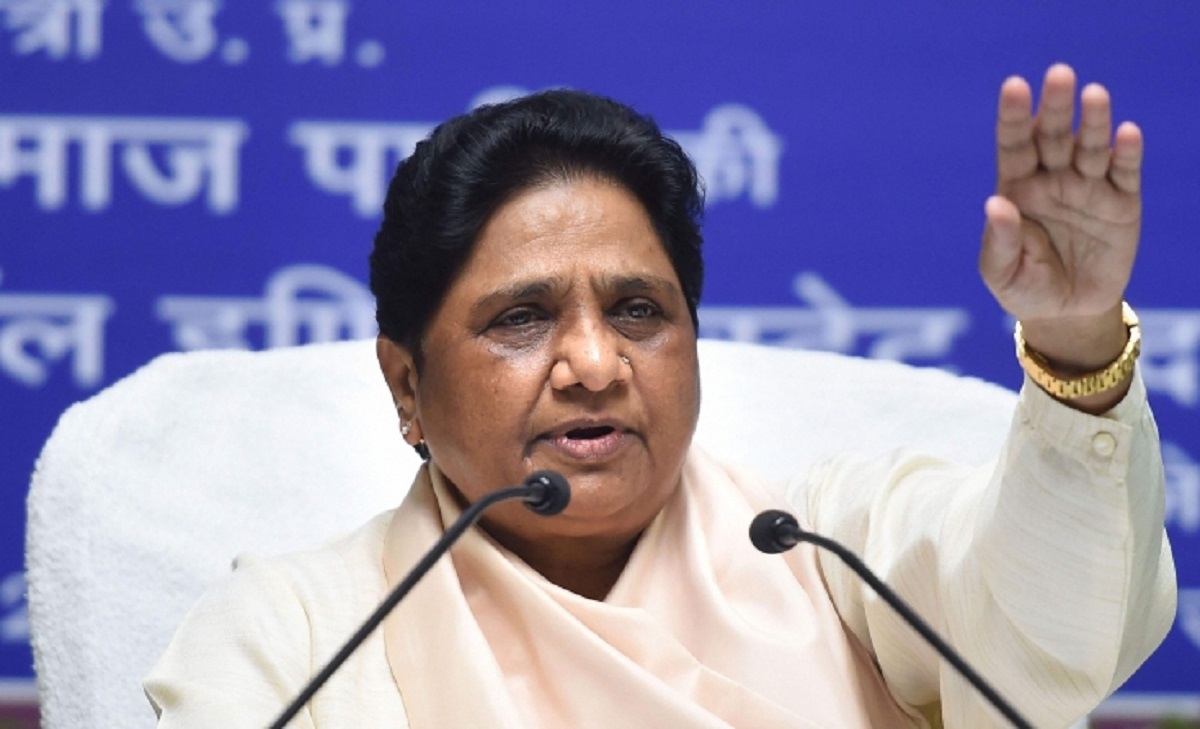 BSP MLAs joining Samajwadi Party an illusion: Mayawati