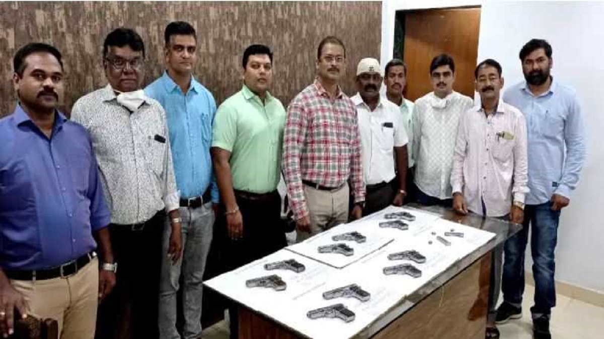Mumbai Man Arrested With Arms Ammunition Crime Branch Latest News India Tv