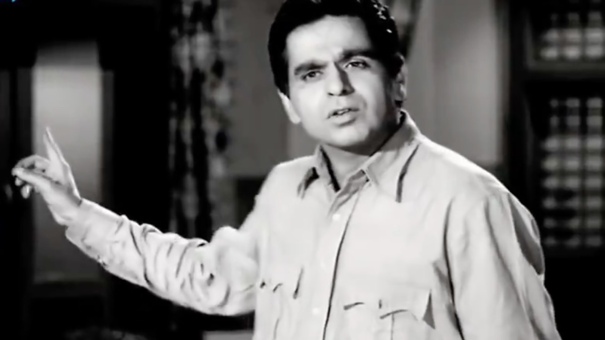 Dilip Kumar shares awe-inspiring scene from his 1959 film Paigham, fans say film is relevant even today| Watch